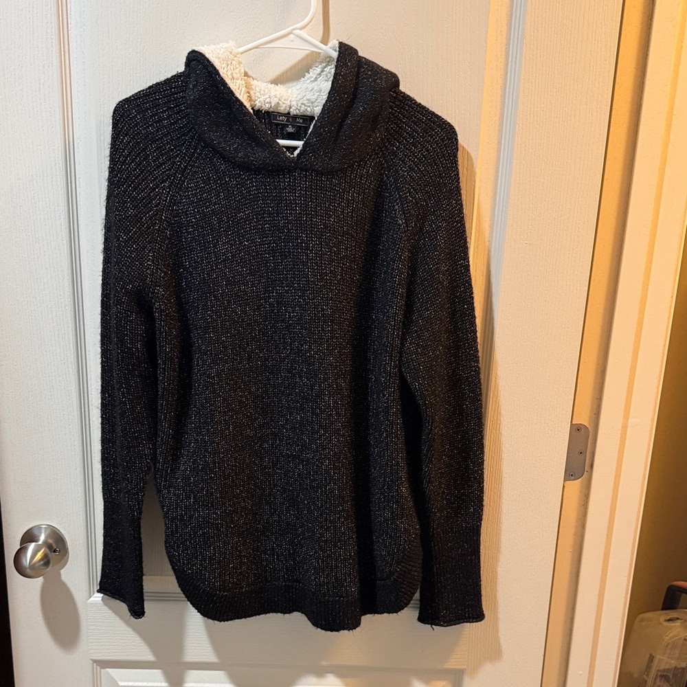 Cozy Black Hooded Sweater Hoodie